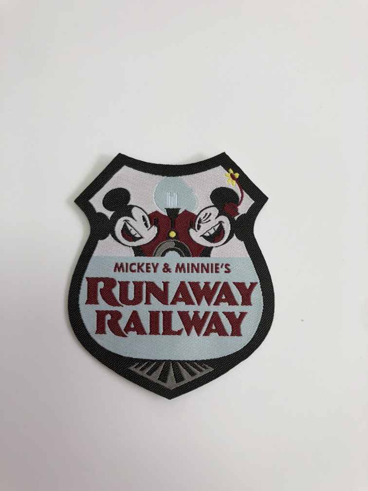 MICKEY_and_MINNIES_RUNAWAY_RAILWAY